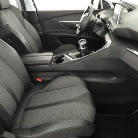 Foto inzerátu Peugeot 5008 1.5 BlueHDi