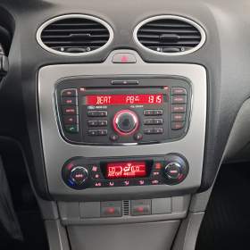 Foto inzerátu Ford Focus 1.6 16V