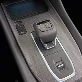 Foto inzerátu Nissan Qashqai 1.3 DIG-T MHEV