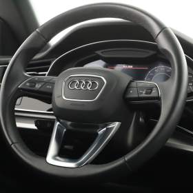 Foto inzerátu Audi Q8 55 TFSI