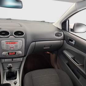 Foto inzerátu Ford Focus 1.6 16V