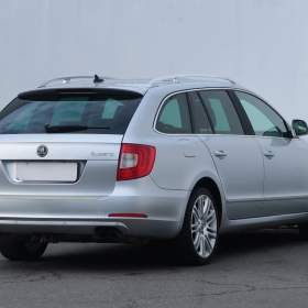 Foto inzerátu Skoda Superb 2.0 TSI
