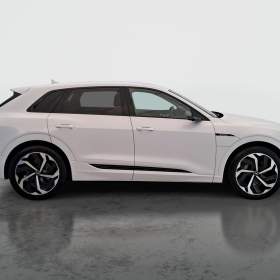 Foto inzerátu Audi e-tron e-tron 50 quattro