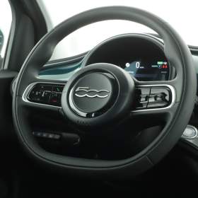 Foto inzerátu Fiat 500e 42 kWh