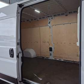 Foto inzerátu Citroen Jumper 2.2 BlueHDi