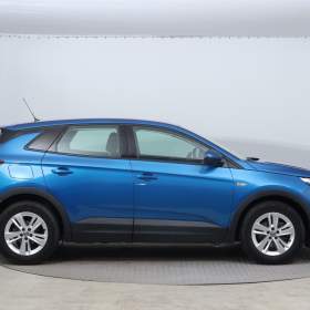 Foto inzerátu Opel Grandland 1.2 Turbo