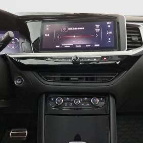 Foto inzerátu Opel Grandland Plug-in Hybrid4