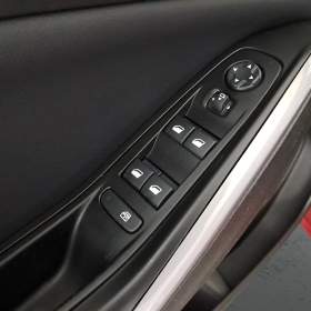Foto inzerátu Opel Grandland Plug-in Hybrid4