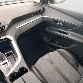 Foto inzerátu Peugeot 5008 1.5 BlueHDi