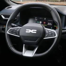 Foto inzerátu Dacia Bigster Hybrid-G 4x4