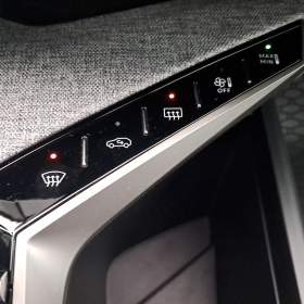 Foto inzerátu Peugeot 3008 1.2 MHEV