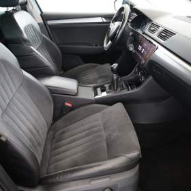 Foto inzerátu Skoda Superb 2.0 TDI 4x4