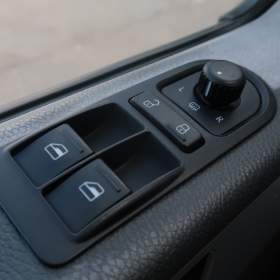 Foto inzerátu VW Multivan 2.0 TDI