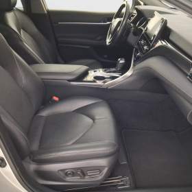 Foto inzerátu Toyota Camry 2.5 Hybrid