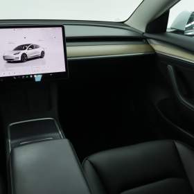 Foto inzerátu Tesla Model 3 Standard Range LFP