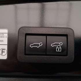Foto inzerátu Toyota Corolla Cross 1.8 Hybrid