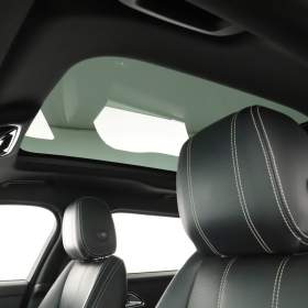 Foto inzerátu Land Rover Range Rover Velar D240