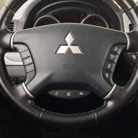 Foto inzerátu Mitsubishi Pajero 3.2 DI-D