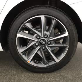 Foto inzerátu Hyundai i30 1.5 T-GDI MHEV