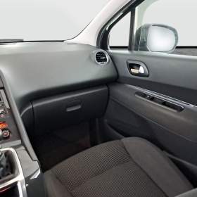 Foto inzerátu Peugeot 5008 1.6 BlueHDi