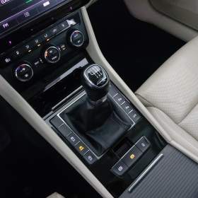 Foto inzerátu Skoda Superb 2.0 TDI