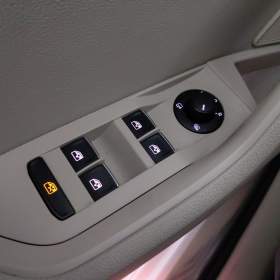Foto inzerátu Skoda Superb 2.0 TDI
