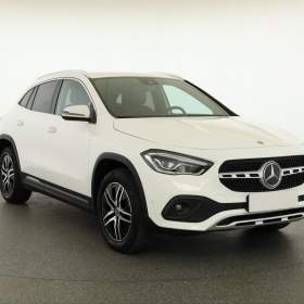 Mercedes GLA GLA 180 d / 19971009