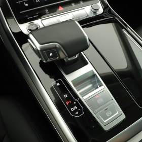 Foto inzerátu Audi Q8 55 TFSI