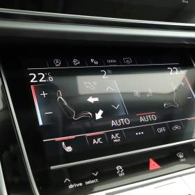 Foto inzerátu Audi Q8 55 TFSI