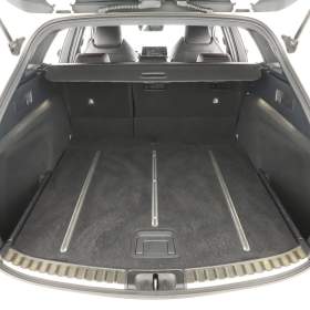 Foto inzerátu Toyota Corolla 1.8 Hybrid