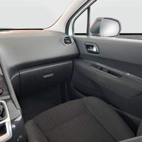 Foto inzerátu Peugeot 5008 2.0 BlueHDi