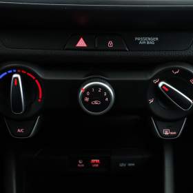 Foto inzerátu Kia Stonic 1.25 CVVT