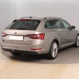 Foto inzerátu Skoda Superb 2.0 TDI