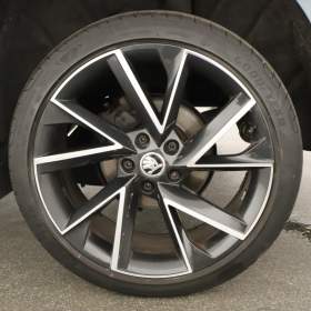 Foto inzerátu Skoda Karoq 1.5 TSI