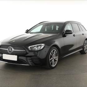 Foto inzerátu Mercedes E E 300 e 4MATIC