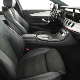 Foto inzerátu Mercedes E E 300 e 4MATIC