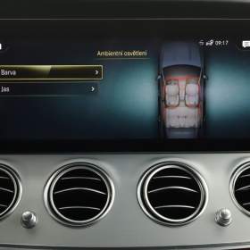 Foto inzerátu Mercedes E E 300 e 4MATIC