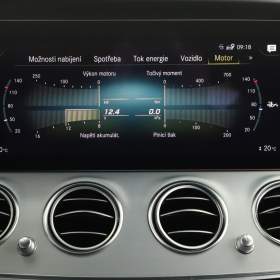 Foto inzerátu Mercedes E E 300 e 4MATIC