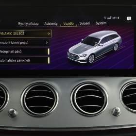 Foto inzerátu Mercedes E E 300 e 4MATIC