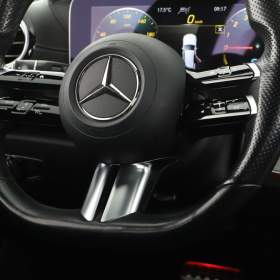 Foto inzerátu Mercedes E E 300 e 4MATIC