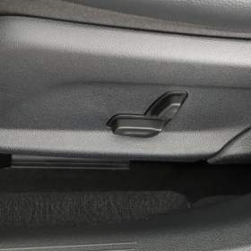Foto inzerátu Mercedes E E 300 e 4MATIC