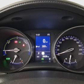 Foto inzerátu Toyota C-HR 1.8 Hybrid