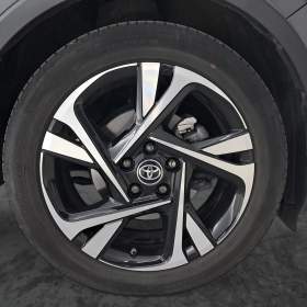 Foto inzerátu Toyota C-HR 1.8 Hybrid