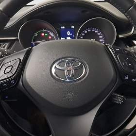 Foto inzerátu Toyota C-HR 1.8 Hybrid