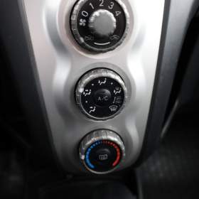 Foto inzerátu Toyota Yaris 1.3
