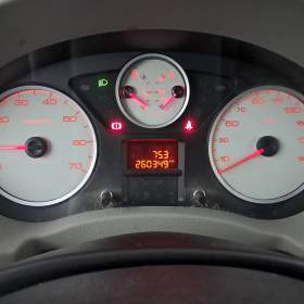 Foto inzerátu Peugeot Expert 2.0 HDi