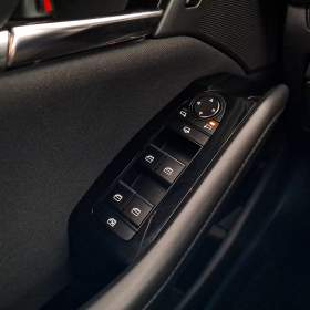 Foto inzerátu Mazda 3 2.0 Skyactiv-G