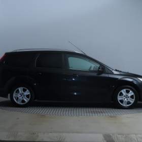 Foto inzerátu Ford Focus 1.6 16V