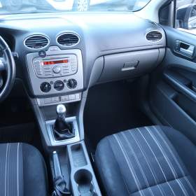 Foto inzerátu Ford Focus 1.6 16V