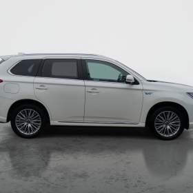 Foto inzerátu Mitsubishi Outlander 2.4 PHEV